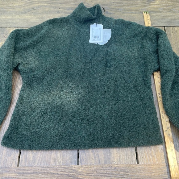 Theory Oversized Turtleneck Sweater in Wool Bouclé Green S - Picture 5 of 9